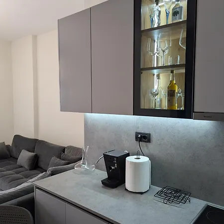 Daire Mary's Qerret Golem (Tirana)