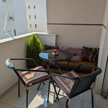 Mary's Qerret Golem (Tirana)