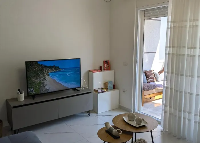 Mary's Qerret Apartment *